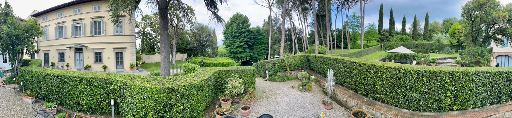 Progetto di giardino disegnato e applicato sul campo.